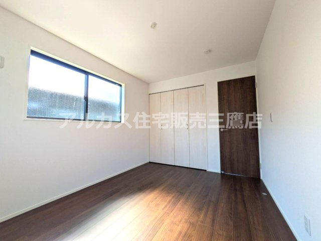 三鷹市上連雀９丁目 新築戸建て 中央線  武蔵境駅の駐車場