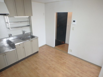 【居間・リビング】 | グリーンフォレスト西宮７ | ゆったりとした居間です