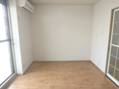 【寝室】 | グリーンフォレスト西宮７ | 開放的な寝室です