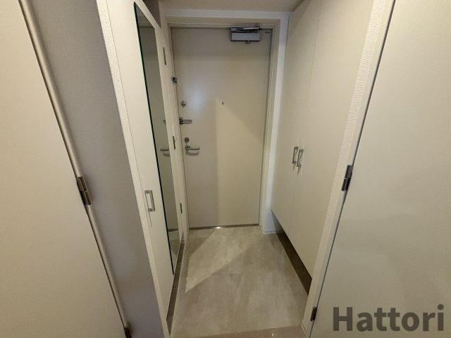 セレニテ新大阪グランデ　ミリューの玄関