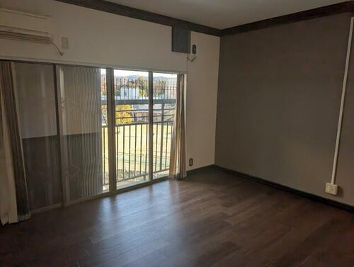 宮之阪4丁目　中古一戸建ての洋室|洋室13.5帖　陽当たり良好
■物件内覧・資金計画相談・住宅ローン相談、リフォーム相談、お問合せ受付中■
※当日・翌日のご内覧、ご相談はお電話でのお問合せがスムーズです！