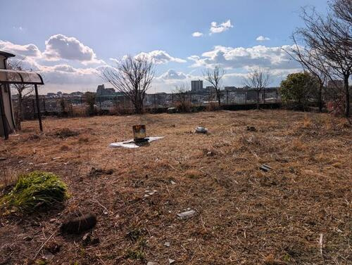 宮之阪4丁目　中古一戸建ての庭|■物件内覧・資金計画相談・住宅ローン相談、リフォーム相談、お問合せ受付中■
※当日・翌日のご内覧、ご相談はお電話でのお問合せがスムーズです！