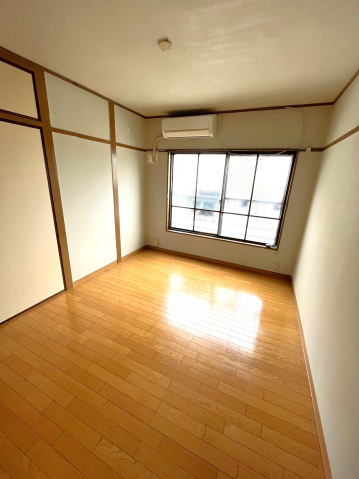 戸井ビルの洋室|きれいな洋室です