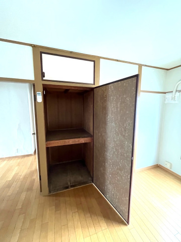 戸井ビルの収納|こまごまとしたものを収納できそうですね