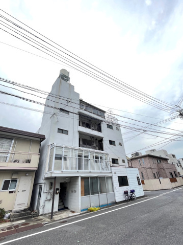 戸井ビルの外観|落ち着いた雰囲気の外観です