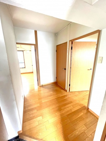 戸井ビルの玄関|毎日通る玄関はこちらです