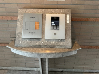 【エントランス】