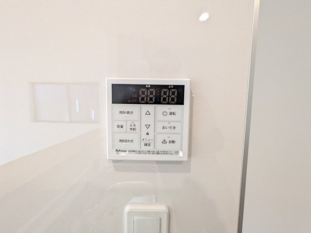 八王子市　川口町　新築一戸建て　８６期の設備|～給湯器リモコン　風呂予約機能、オートバス、追い炊き機能付～