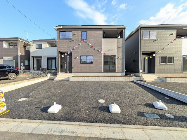 八王子市　川口町　新築一戸建て　８６期の駐車場|～並列4台駐車可能カースペース～