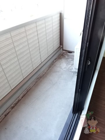 サクセション上中野のバルコニー