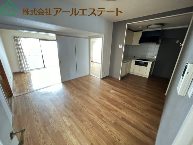 朝日プラザ佃町　　山陽電鉄「手柄駅」徒歩13分の居間・リビング