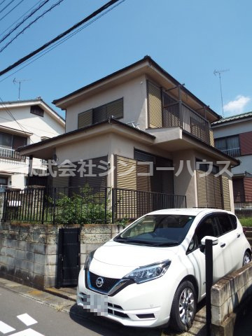 【外観】 | 川越市かし野台　住宅用地 | 現在建物がありますが、解体更地渡しにつき解体費はかかりません。