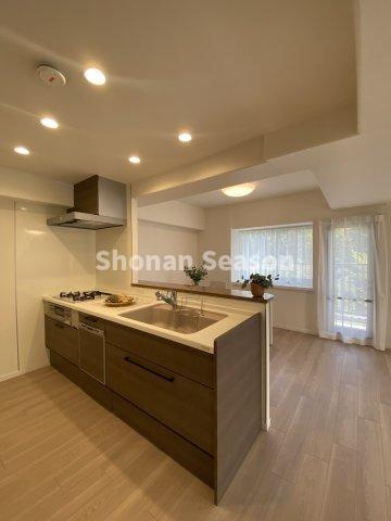 【キッチン】 | キッチンはお料理しながら会話も楽しめる、人気の対面式です♪