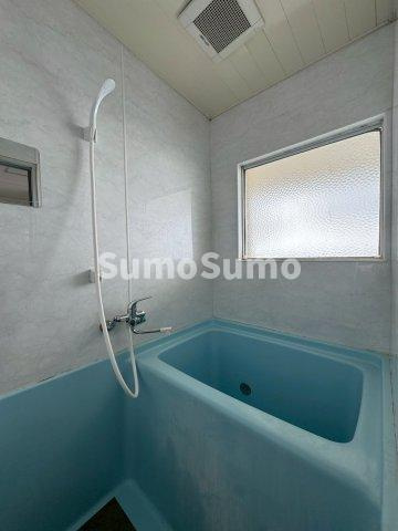 ハイツローレルの浴室