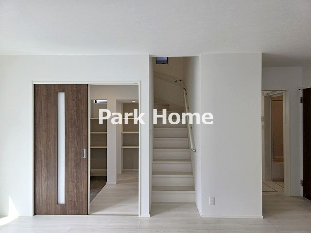 高知市百石町４丁目 ⑨ 新築戸建ての居間・リビング