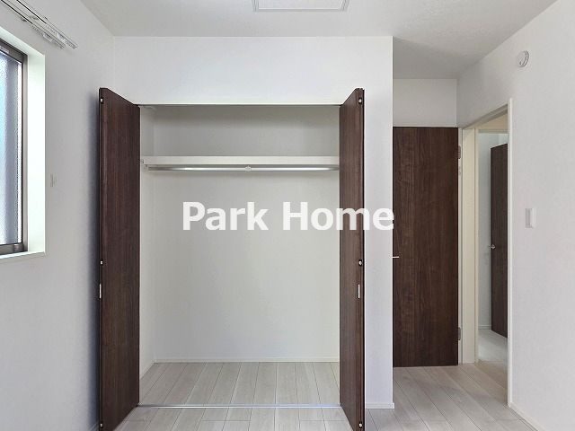 高知市百石町４丁目 ⑨ 新築戸建ての収納|２F:5.1洋室クローゼット