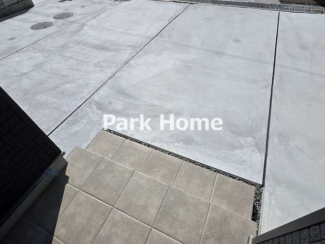 高知市百石町４丁目 ⑨ 新築戸建ての駐車場