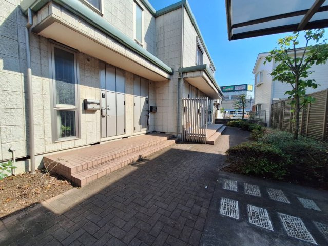 Mメゾン武蔵野のエントランス|★緑豊かなアプローチ★