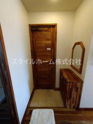 【玄関】 | 大手ビルA棟 | イメージ写真です。