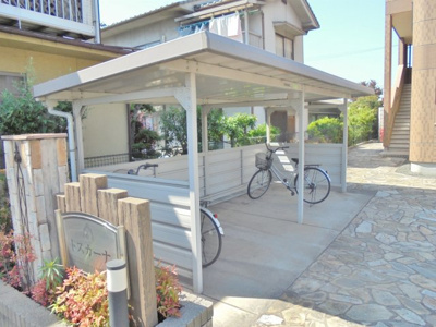 【その他共用部分】 | トスカーナ | 屋根付き駐輪場