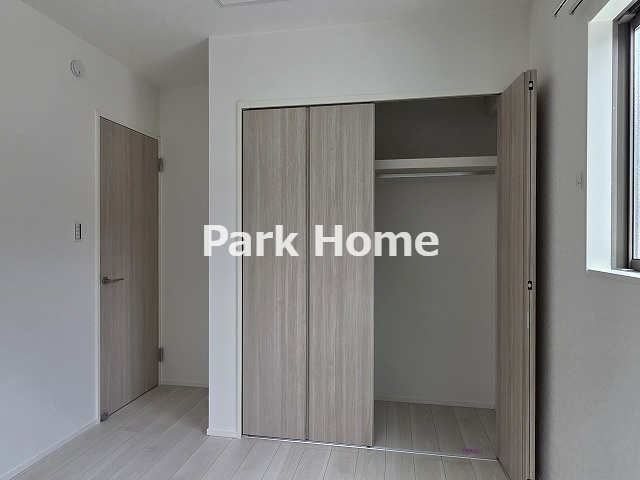 高知市百石町４丁目 ⑩ 新築戸建ての収納|２F：5.1洋室クローゼット