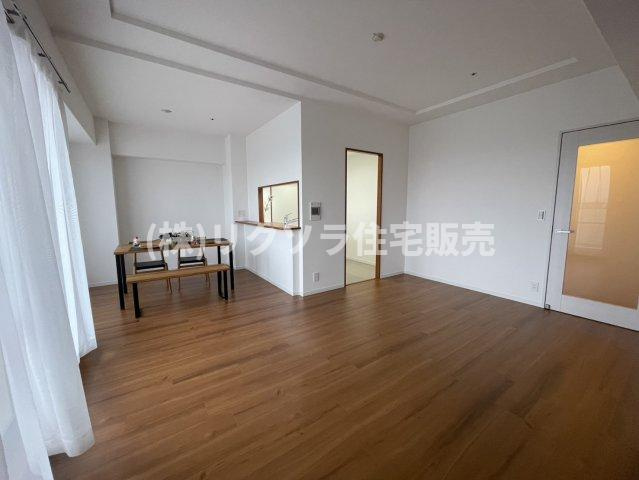 リバティパーク枚方D棟のダイニング|LDK21.6帖
■物件内覧・資金計画相談・住宅ローン相談、リフォーム相談、お問合せ受付中■
※当日・翌日のご内覧、ご相談はお電話でのお問合せがスムーズです！