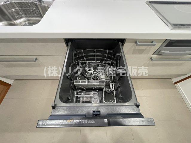 リバティパーク枚方D棟の設備|食器洗い乾燥機付き
■物件内覧・資金計画相談・住宅ローン相談、リフォーム相談、お問合せ受付中■
※当日・翌日のご内覧、ご相談はお電話でのお問合せがスムーズです！