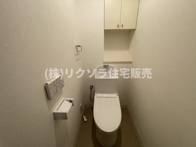 リバティパーク枚方D棟のトイレ|温水洗浄便座付き
■物件内覧・資金計画相談・住宅ローン相談、リフォーム相談、お問合せ受付中■
※当日・翌日のご内覧、ご相談はお電話でのお問合せがスムーズです！