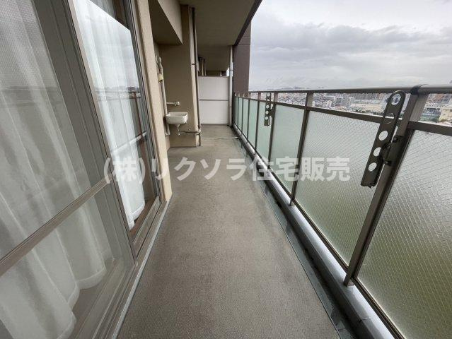 リバティパーク枚方D棟のバルコニー|スロップシンク付き
■物件内覧・資金計画相談・住宅ローン相談、リフォーム相談、お問合せ受付中■
※当日・翌日のご内覧、ご相談はお電話でのお問合せがスムーズです！