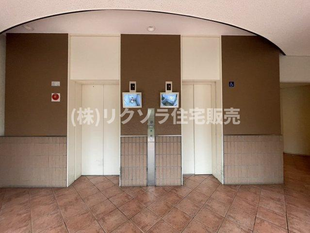 リバティパーク枚方D棟のその他共用部分|エレベーター2基　防犯カメラ有
■物件内覧・資金計画相談・住宅ローン相談、リフォーム相談、お問合せ受付中■
※当日・翌日のご内覧、ご相談はお電話でのお問合せがスムーズです！