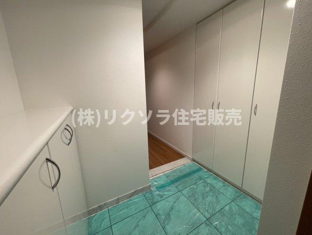 リバティパーク枚方D棟の収納|玄関収納2ケ所
■物件内覧・資金計画相談・住宅ローン相談、リフォーム相談、お問合せ受付中■
※当日・翌日のご内覧、ご相談はお電話でのお問合せがスムーズです！