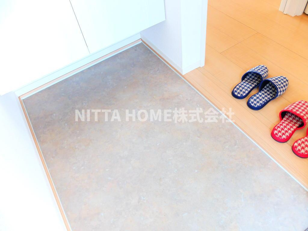 コンフォール・ヴィラ　Ｃ棟の玄関|玄関も綺麗です♪