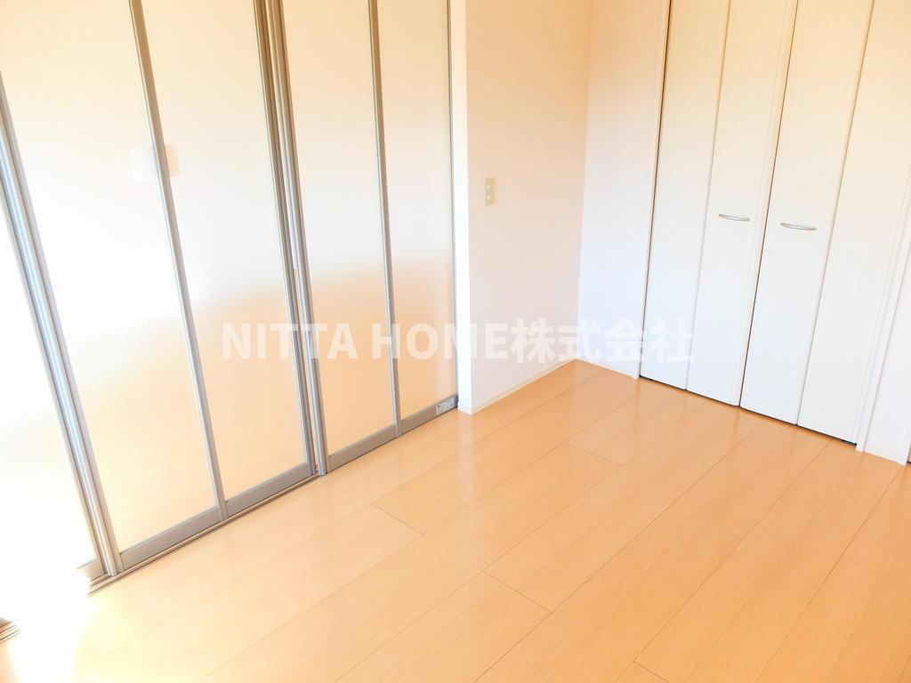 コンフォール・ヴィラ　Ｃ棟の寝室|全室フローリングのお部屋です★