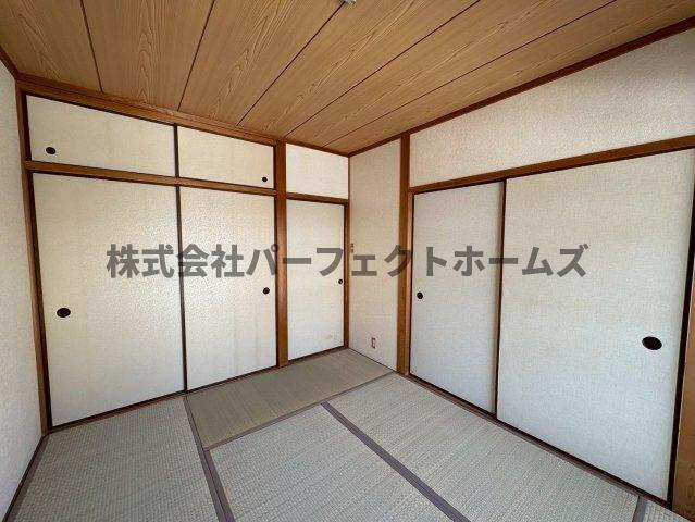 星ヶ丘駅前マンションの和室|和室ならではの温かな和の空間で寛ぎの時間を過ごせます