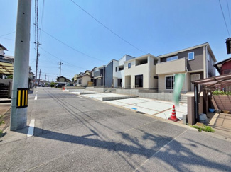 【前面道路含む現地写真】