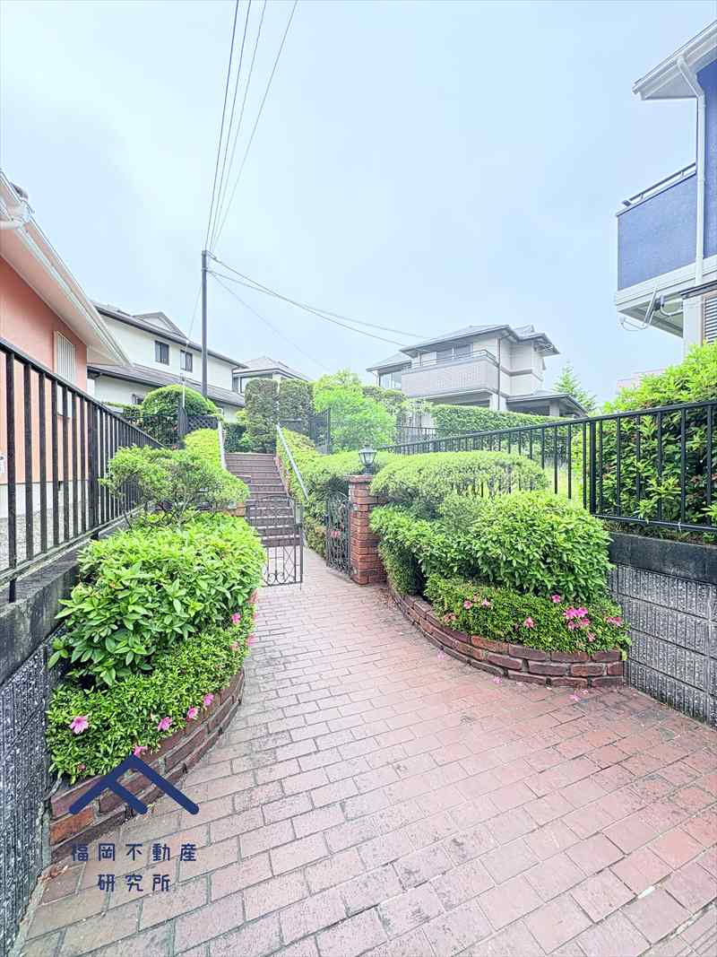 筑紫野市美しが丘南４丁目　戸建ての駐車場