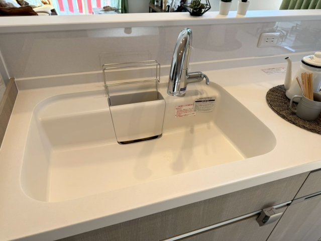 SUN COURTーサンコート－小倉南区中吉田3丁目【小倉南区　新築戸建て】のキッチン|節水のハンズフリー水栓♪【小倉南区　新築戸建て】