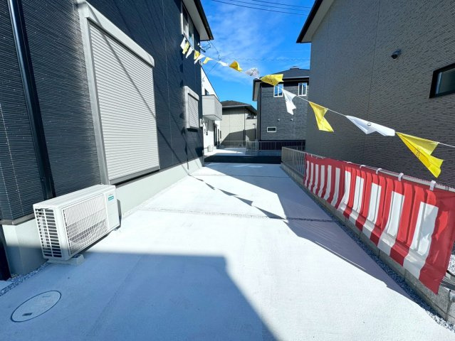 SUN COURTーサンコート－小倉南区中吉田3丁目【小倉南区　新築戸建て】の駐車場|どちらからでも出入りできる縦列駐車♪【小倉南区　新築戸建て】