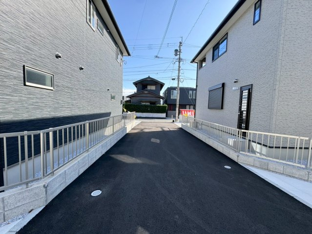 SUN COURTーサンコート－小倉南区中吉田3丁目【小倉南区　新築戸建て】の前面道路含む現地写真|吉田小5分、吉田中3分で通学楽々♪【小倉南区　新築戸建て】
