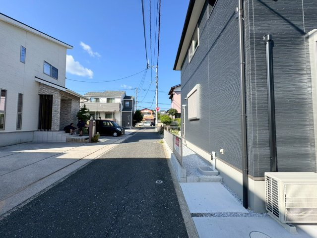 SUN COURTーサンコート－小倉南区中吉田3丁目【小倉南区　新築戸建て】の前面道路含む現地写真|現地撮影　2025,10,23【小倉南区　新築戸建て】
