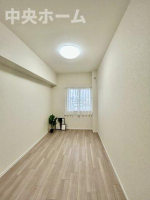 【子供部屋】 | ツインシティ東砂アネックス | 【子供部屋】お子様を持つ家庭の約6割が「家族や子どものため」に購入を希望。入学後の転校を避け、広い空間でのびのび育てたいなどの親心が、家探しのきっかけになっているようです。