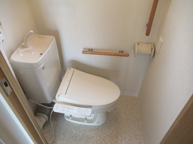 上高丸２ＤＫ健康寿命サポート住宅のトイレ|多機能便座付きです