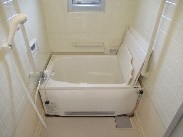 上高丸２ＤＫ健康寿命サポート住宅の浴室|コンパクトで使いやすいお風呂です