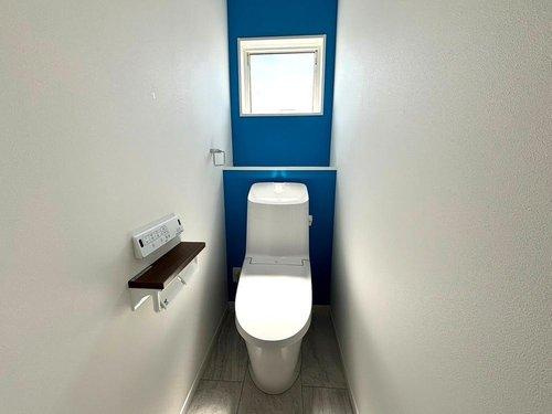 千年1丁目　モデルハウス分譲のトイレ|2階の温水洗浄便座トイレです。