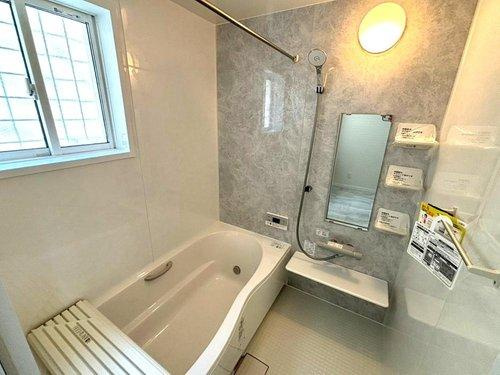 千年1丁目　モデルハウス分譲の浴室|浴室暖房乾燥機付きのシステムバスルーム。