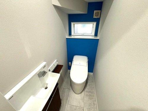 千年1丁目　モデルハウス分譲のトイレ|1階の温水洗浄便座トイレです。