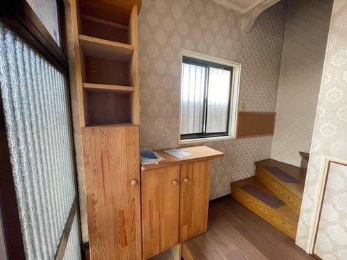 坂元町　中古戸建ての玄関|豊富な下駄箱収納です。