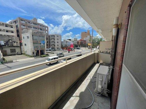 トーカンマンション新上橋第10のバルコニー|陽当たりの良いバルコニーです。