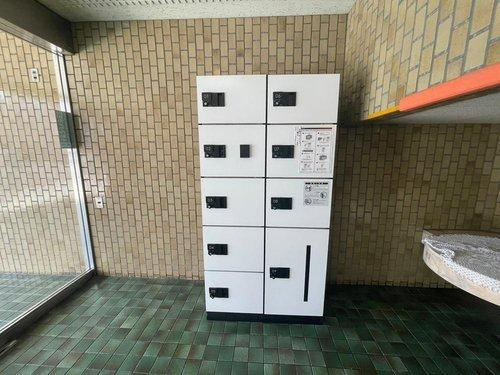 トーカンマンション新上橋第10のその他共用部分|宅配BOXもあり、不在時の荷物の受け取りもラクラクです。