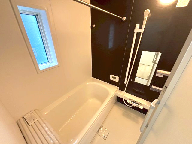 玉里町　新築戸建て②の浴室|浴室暖房乾燥機付きのシステムバスルーム。